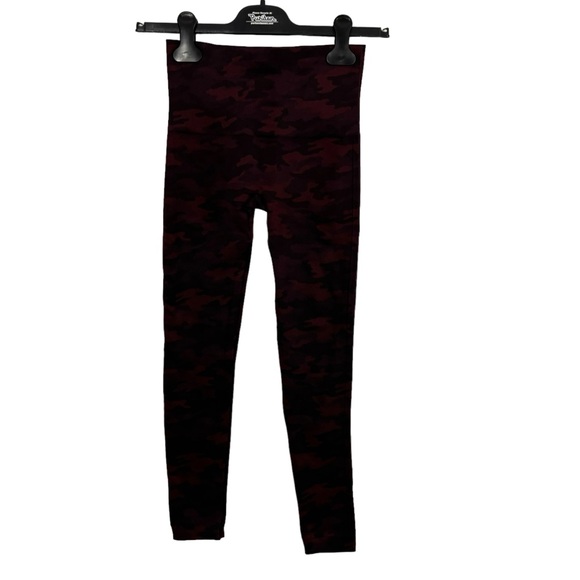 SPANX Leggings Camo Wine Seamless Size XS - Picture 2 of 7